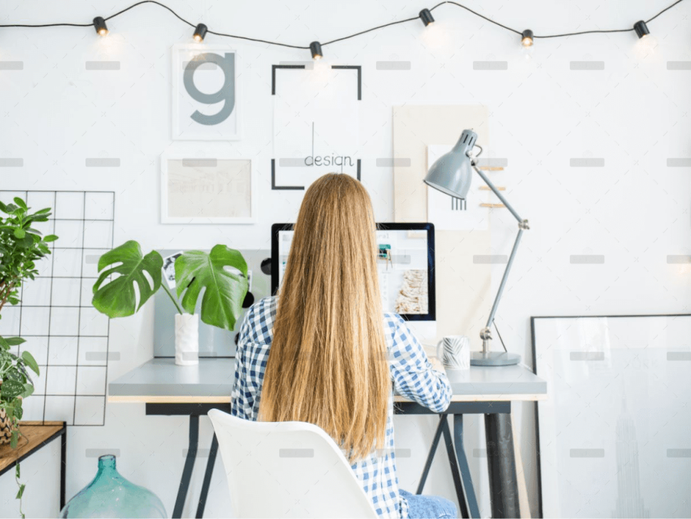 demo-attachment-457-person-with-long-curly-hair-PZ99QM2@2x